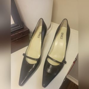 Black baby Jane pumps